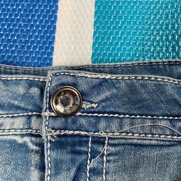 Knox Rose Denim Embroidery W14 Shorts - Picture 7 of 8